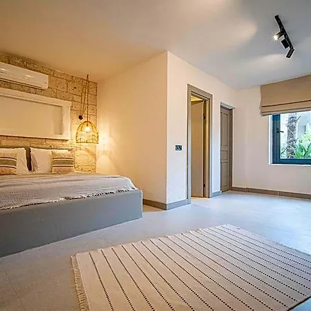 Derin (adults Only) Hotel 2*