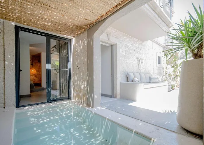 Derin (adults Only) Hotel 2*