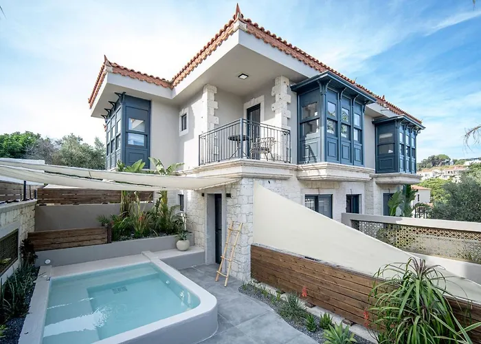 Derin (adults Only) Hotel 2*