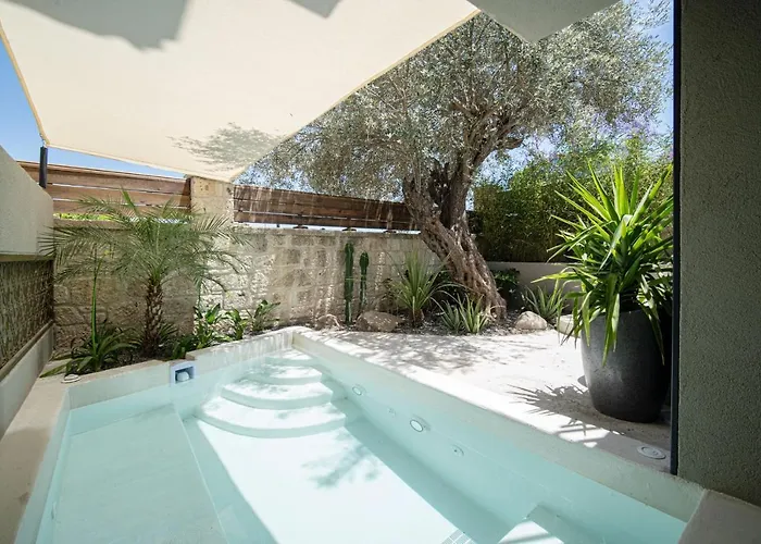 Derin (adults Only) Hotel