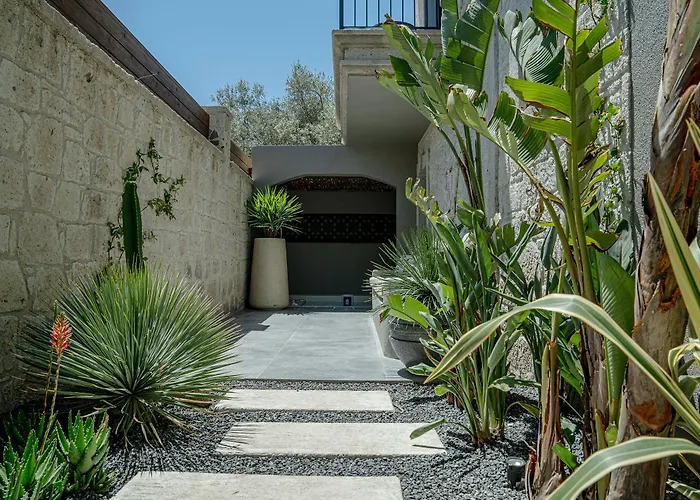 Derin (adults Only) Hotel 2*